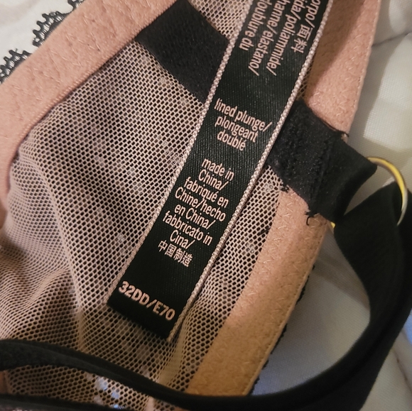 Victorias Secret Bra - Picture 5 of 5